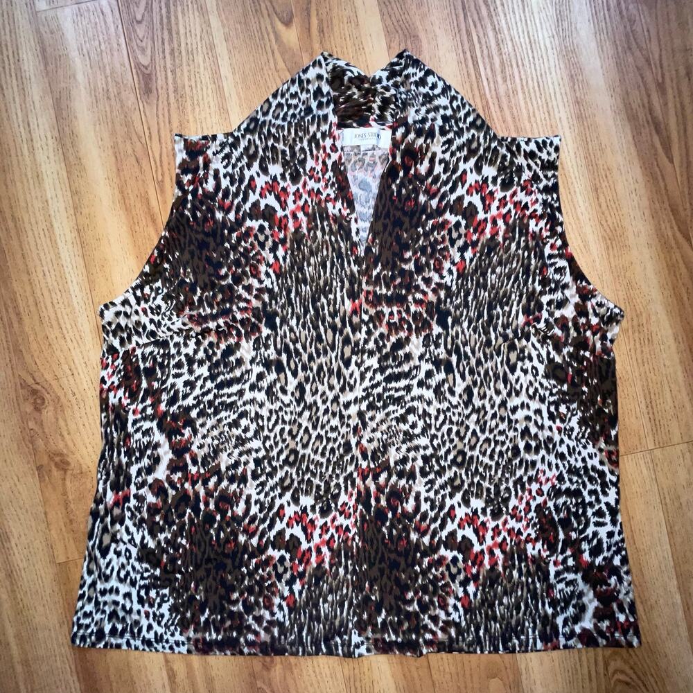 Jones Studio Sleeveless V-Neck Leopard Print Blouse